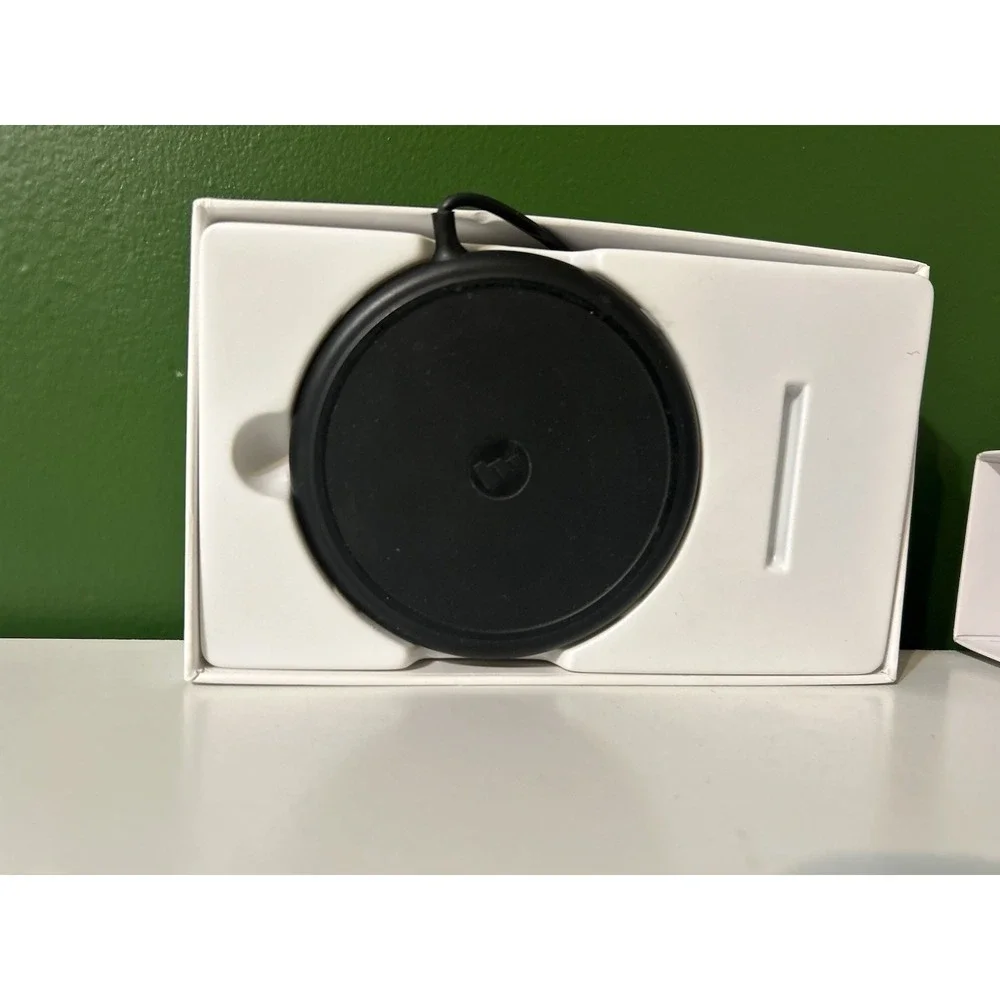 Mophie Wireless Charging Base 7.5W Qi Pad for iPhone w/ Power Adapter Open Box